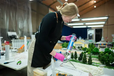 Формирование рельефа ландшафта на макете города